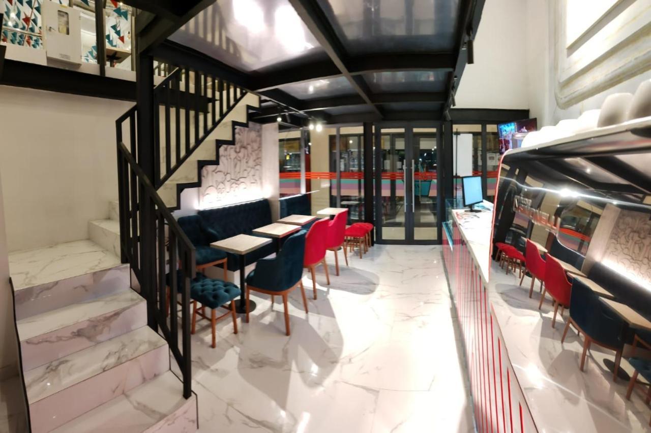 Moritz Inn Bsd Tangerang Exteriör bild
